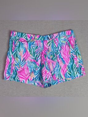 Lilly Pulitzer Tropical Print Shorts M Pink Blue Resort Palm Leaf Summer
